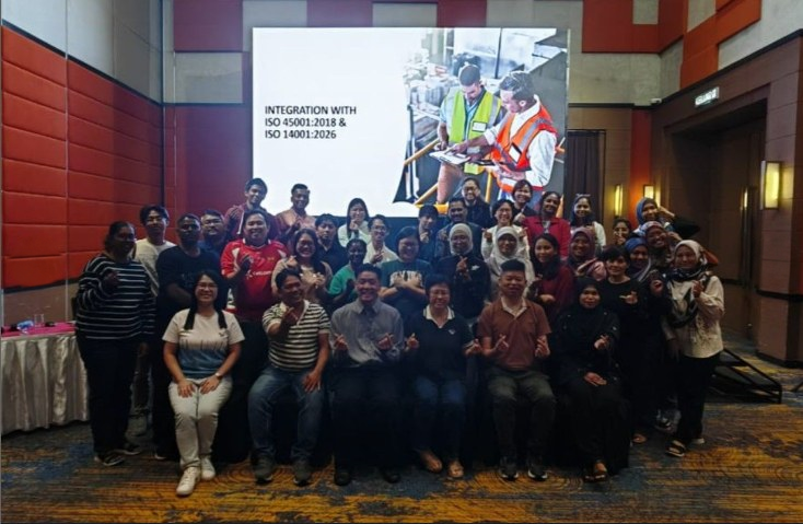 Irvin T. with participants after ISO 14001 and ISO 45001 Internal Auditor Training